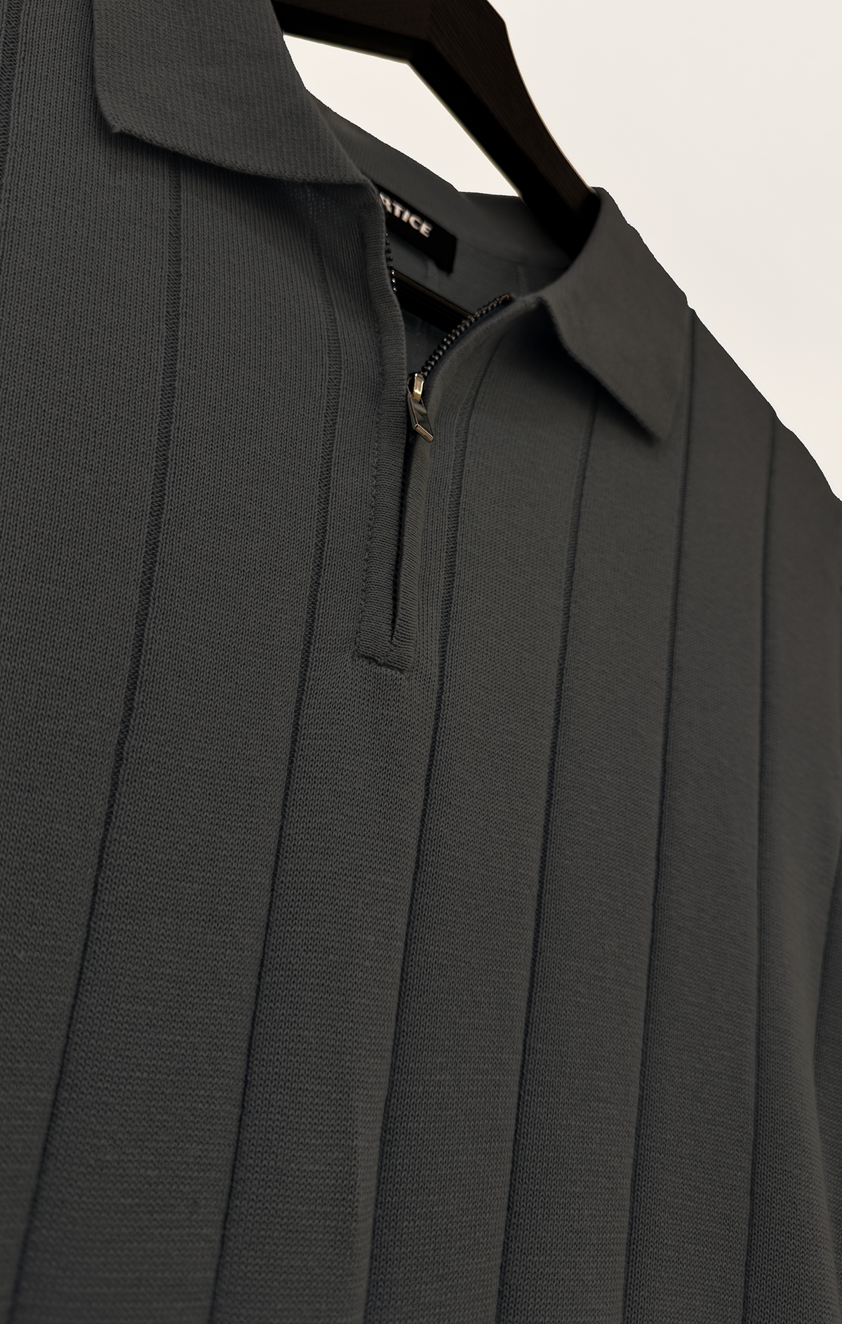 T-SHIRT KNITTED POLO W/ZIP REF.XH-012“DARK GREY”قميص بولو محبوك بسحاب
