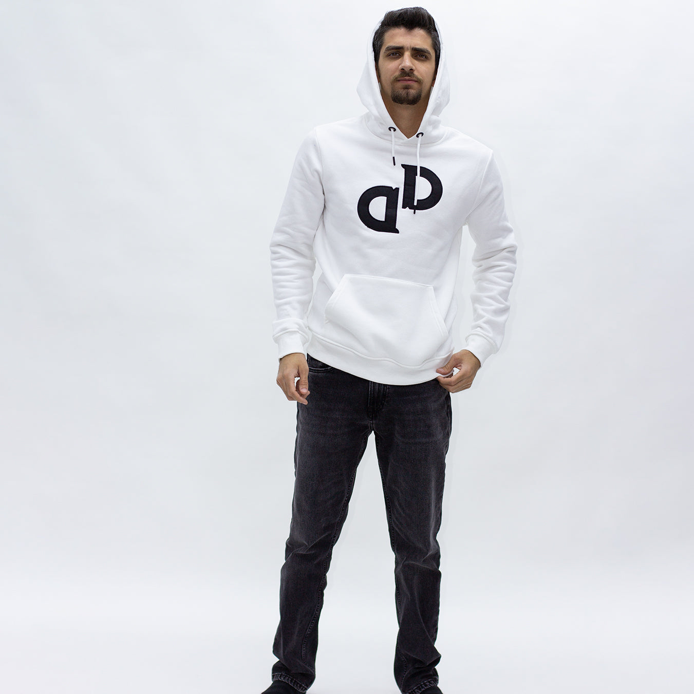 Letter Embroidered Hoodie (White) "Unisex" Ref.ND2201 هودي مطرز بحروف (أبيض) "للجنسين"